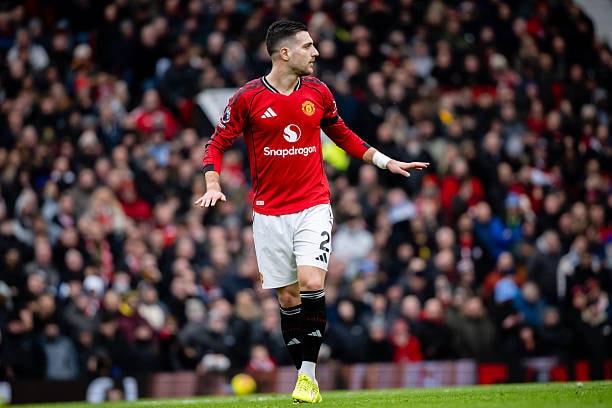 Hậu vệ Diogo Dalot thể hiện sự toàn diện trong cả khả năng hỗ trợ tấn công và phòng ngự trước Tottenham.