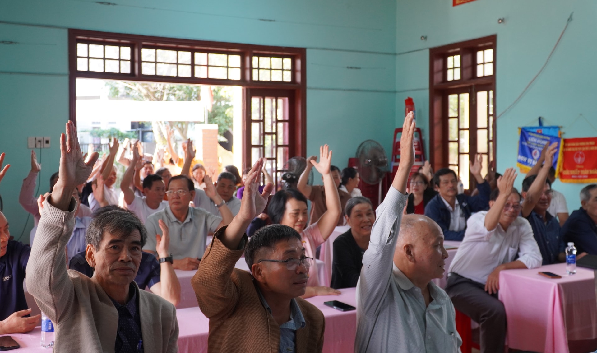 anh cu tri bieu quyet
