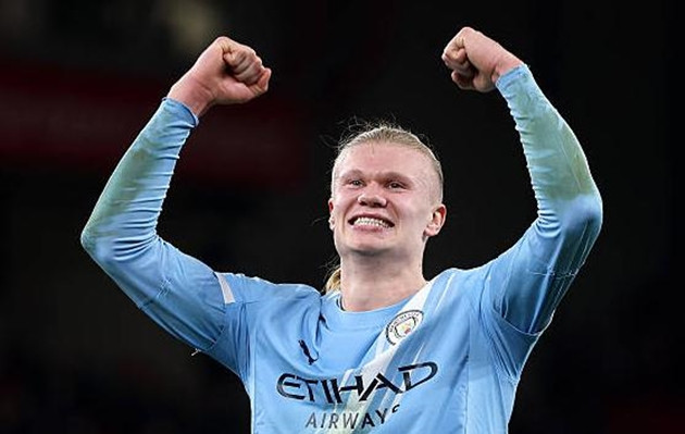 Erling Haaland tỏa sáng trong trận đại chiến với Liverpool tại Anfield.