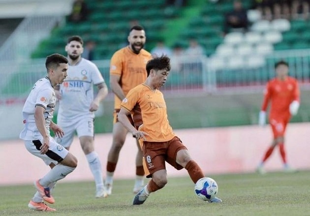 Hoàng Anh Gia Lai đang tạm thời tách xa nhóm nguy hiểm trên bảng xếp hạng V-League.