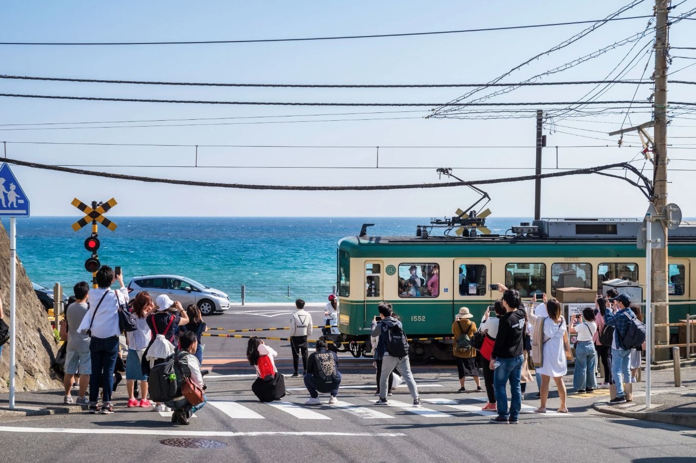 Du khách check-in tại giao lộ nổi tiếng ở Kamakura