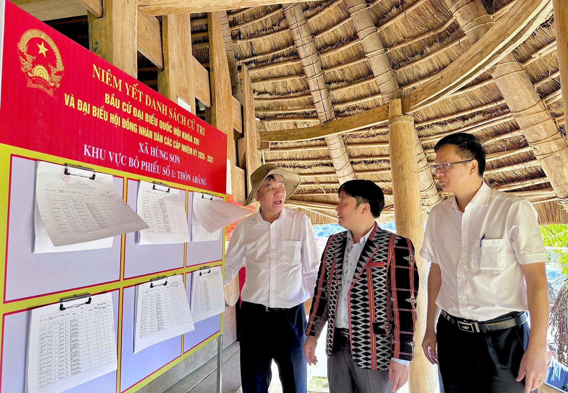 anh kiem tra bau cu 2 Hung son