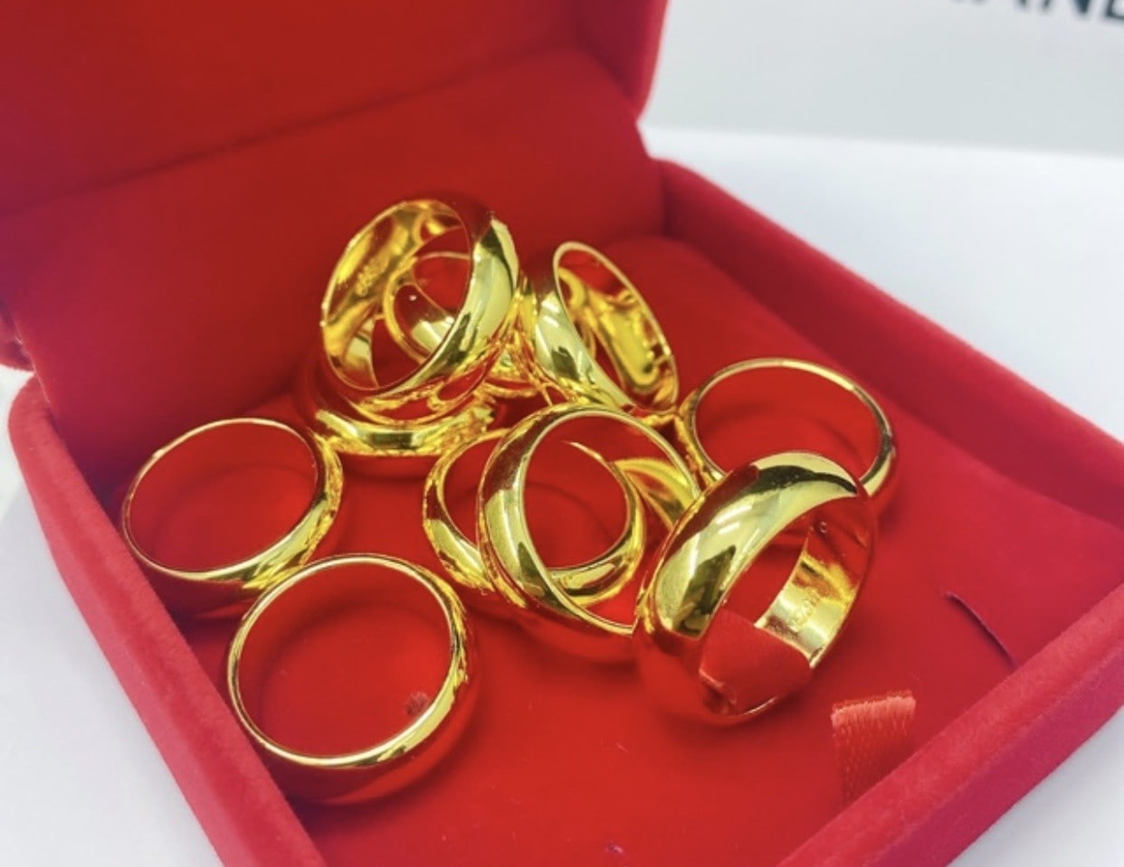 Cours de l'or cet après-midi, 10 février 2026 : or SJC, bagues en or 9999, cours mondiaux de l'or.