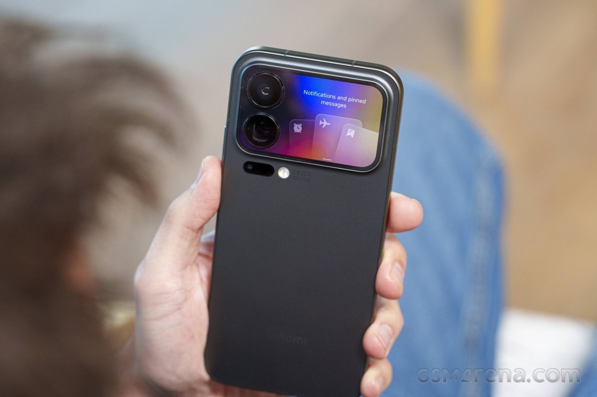 Xiaomi 18 Pro nhiều khả năng sẽ tiếp tục duy trì thiết kế màn hình phụ ở mặt sau
