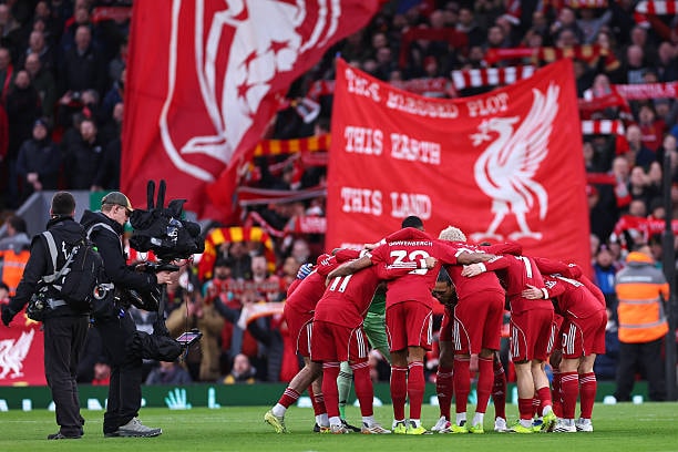 Liverpool quyết tâm bám đuổi Top 4 Liverpool cần giành chiến thắng trước Sunderland để trở lại cuộc đua Top 4 Ngoại hạng Anh.