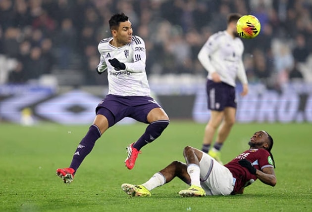 Tiền vệ Casemiro thi đấu nổi bật trong màu áo Man United