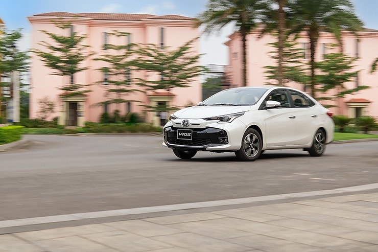 Tổng thể đuôi xe Toyota Vios 2026