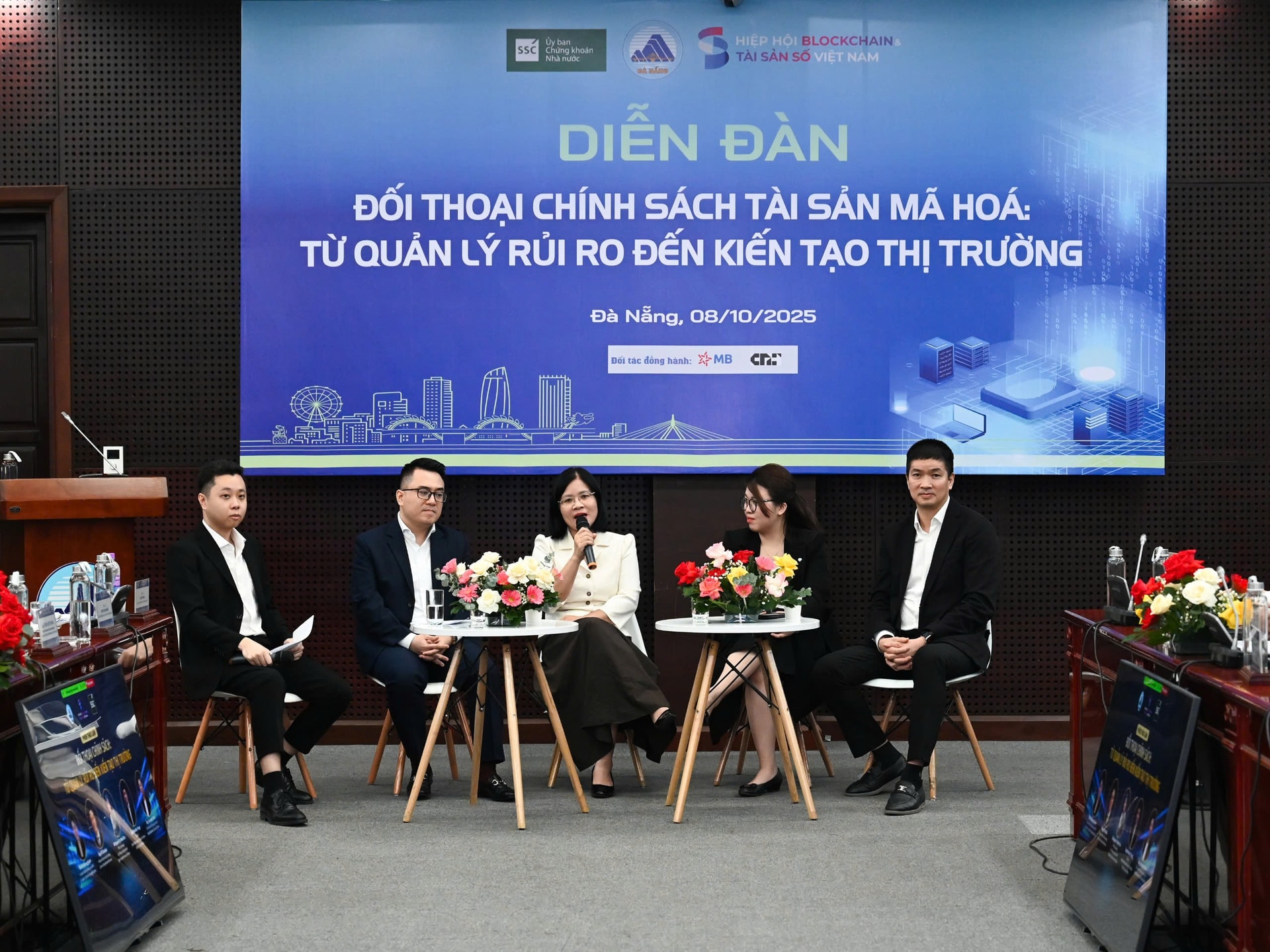 Phiên thảo luận