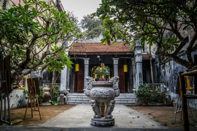Đình Kim Ngân tại phố Hàng Bạc, Hà Nội trong dịp chuẩn bị đón Tết.