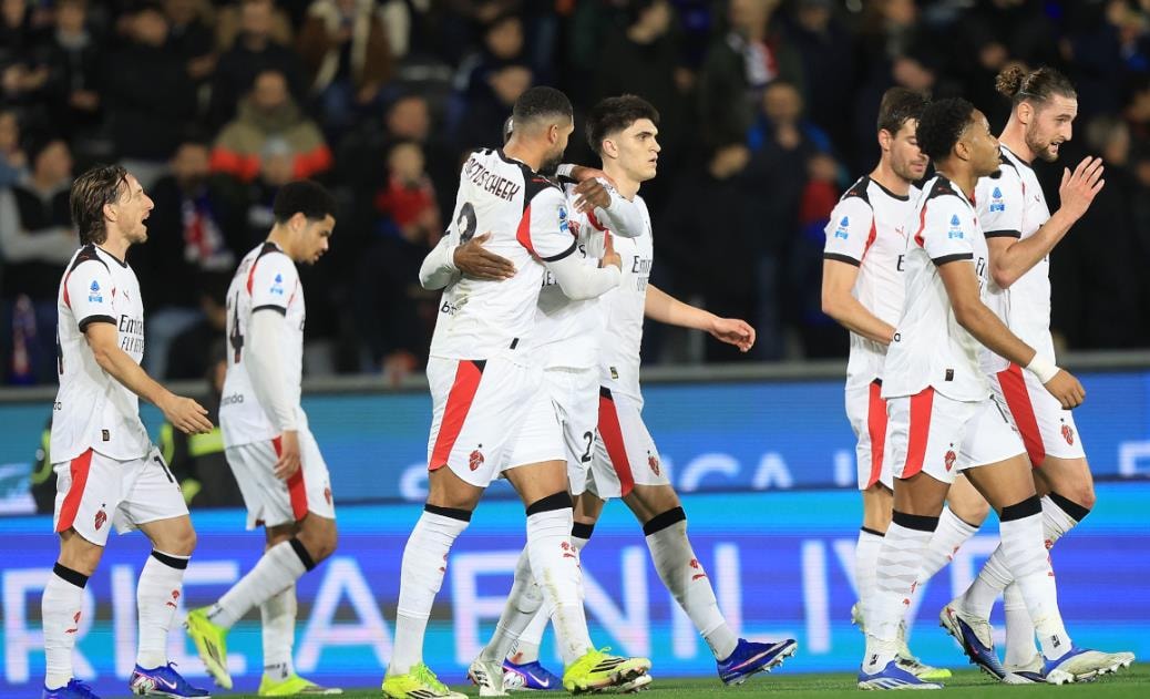 Niềm vui của Loftus-Cheek sau bàn mở tỷ số cho AC Milan