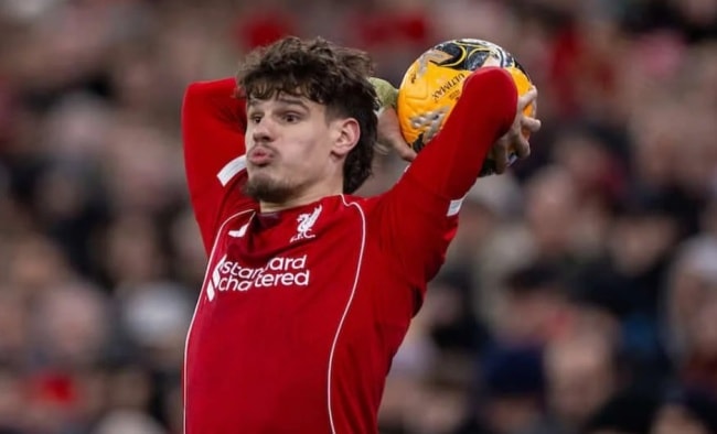 Milos Kerkez có trận đấu xuất sắc trước Brighton.