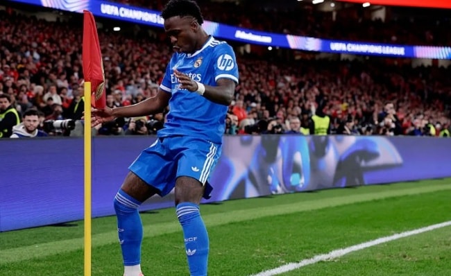 Vinicius ăn mừng bàn thắng duy nhất của trận đấu.