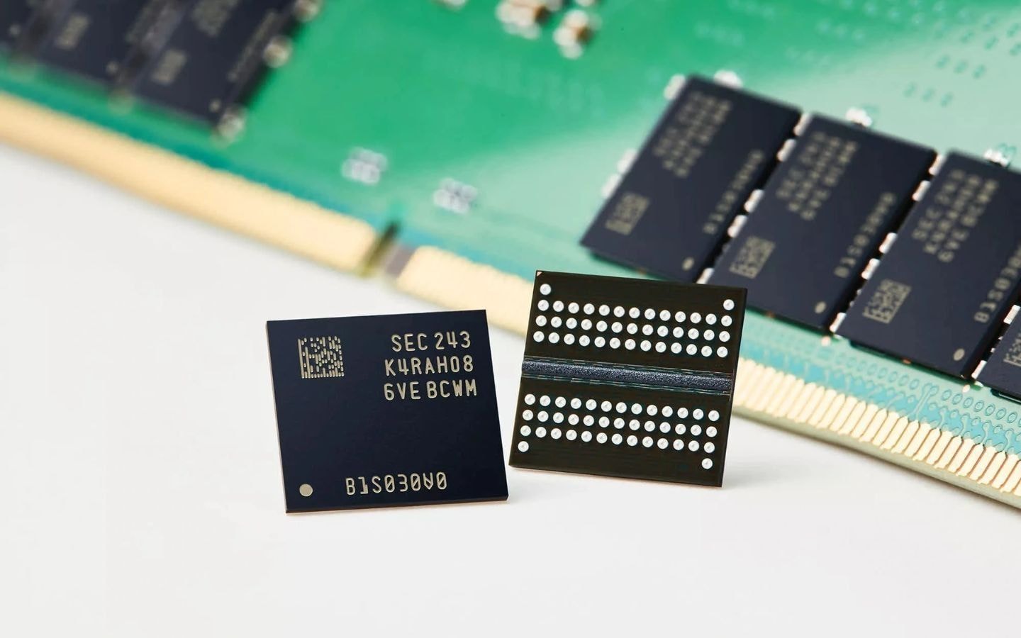 Chip nhớ băng thông cao HBM là linh kiện chiến lược trong phát triển AI