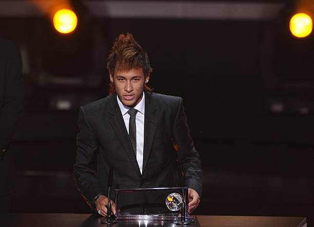 Neymar từng nhận giải Puskas cho bàn thắng đẹp nhất năm 2011.