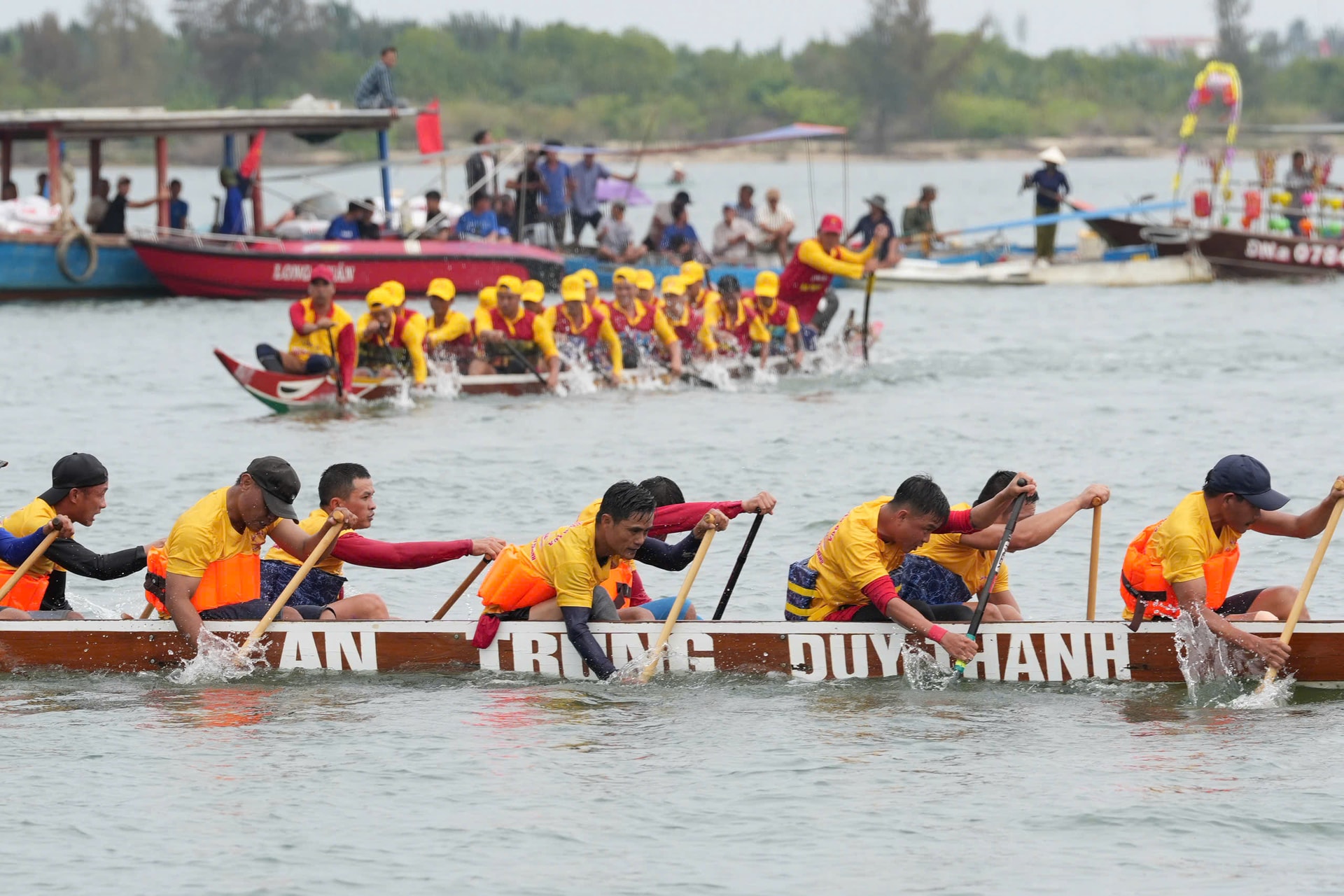 DUA THUYEN 2