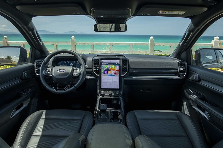 Nội thất hiện đại trên Ford Everest 2026