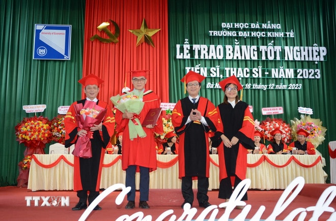 ttxvn-dao-tao-tien-sy-resize-3375.jpg