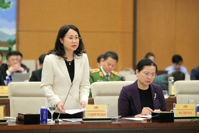 thu-truong-thuong-truc-bo-van-hoa-qnew.jpg