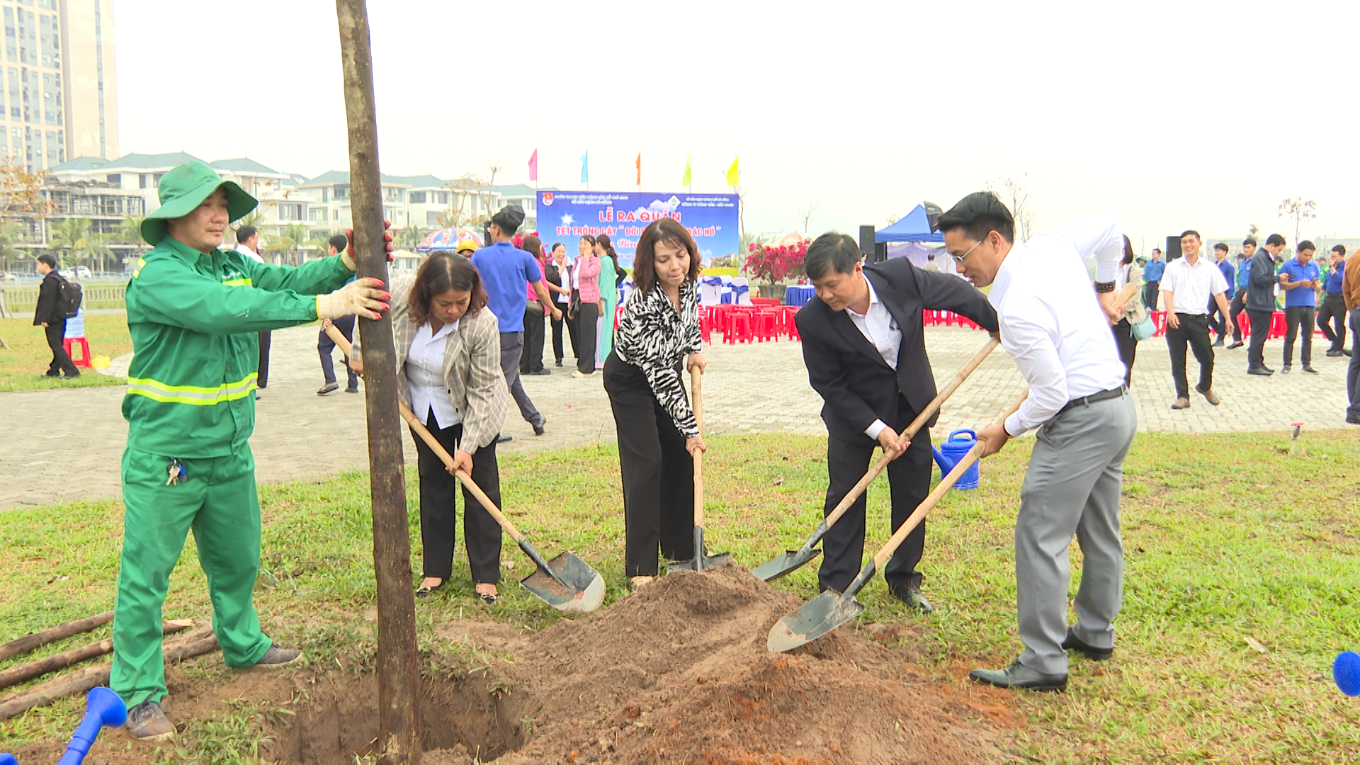 vanhai4196.mxf.13_16_55_15.still001.png