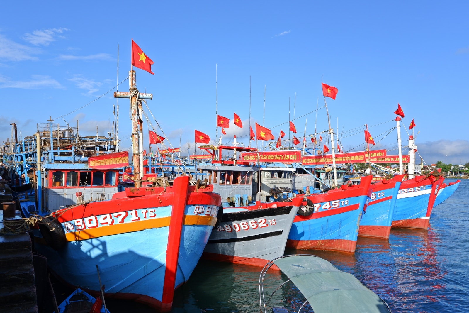 Sau sáp nhập Núi Thành có đội tàu đánh bắt xa bờ hùng hậu, hiện toàn xã có 505 tàu cá. Ảnh: HOÀNG ĐA