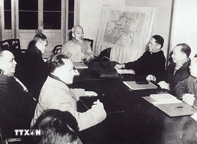 ttxvn-thu-tuong-ham-van-dong-nha-lanh-dao-binh-di-tai-nang-mot-doi-tan-tuy-vi-dan-vi-nuoc3.jpg