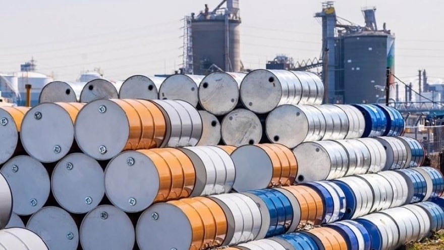 Giá xăng dầu hôm nay 4/3/2026: Giá dầu Brent vượt mốc 85 USD/thùng, thâm hụt thương mại tăng mạnh