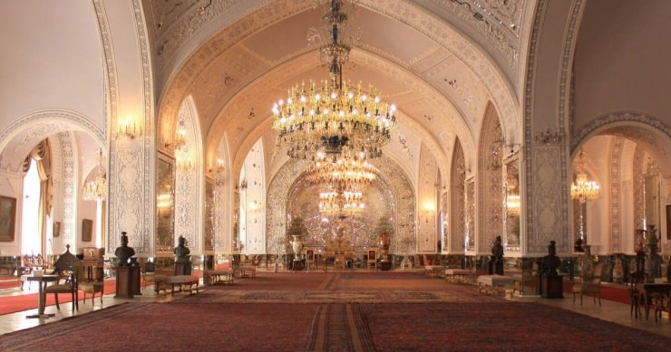 Cung điện Golestan là quần thể kiến trúc - vườn cảnh nằm ở trung tâm thủ đô Tehran.