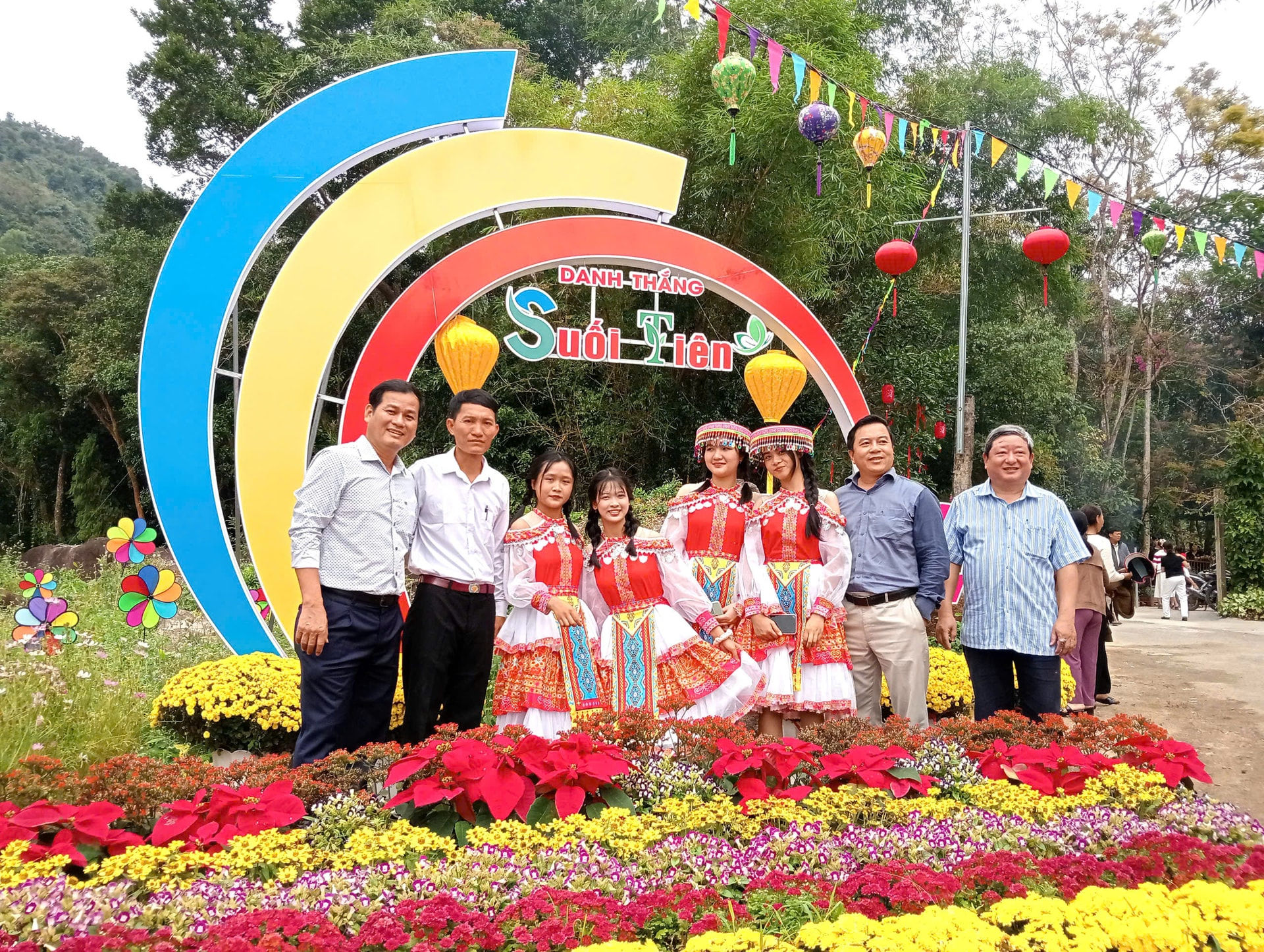 luu-niem-suoi-tien-1-.jpg