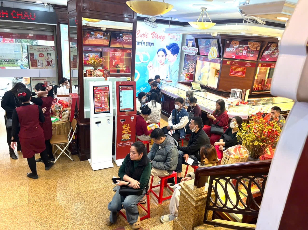 Giá vàng hôm nay 10/3/2026: Giá vàng SJC, BTMC, PNJ, Mi Hồng, giá vàng nhẫn, vàng thế giới