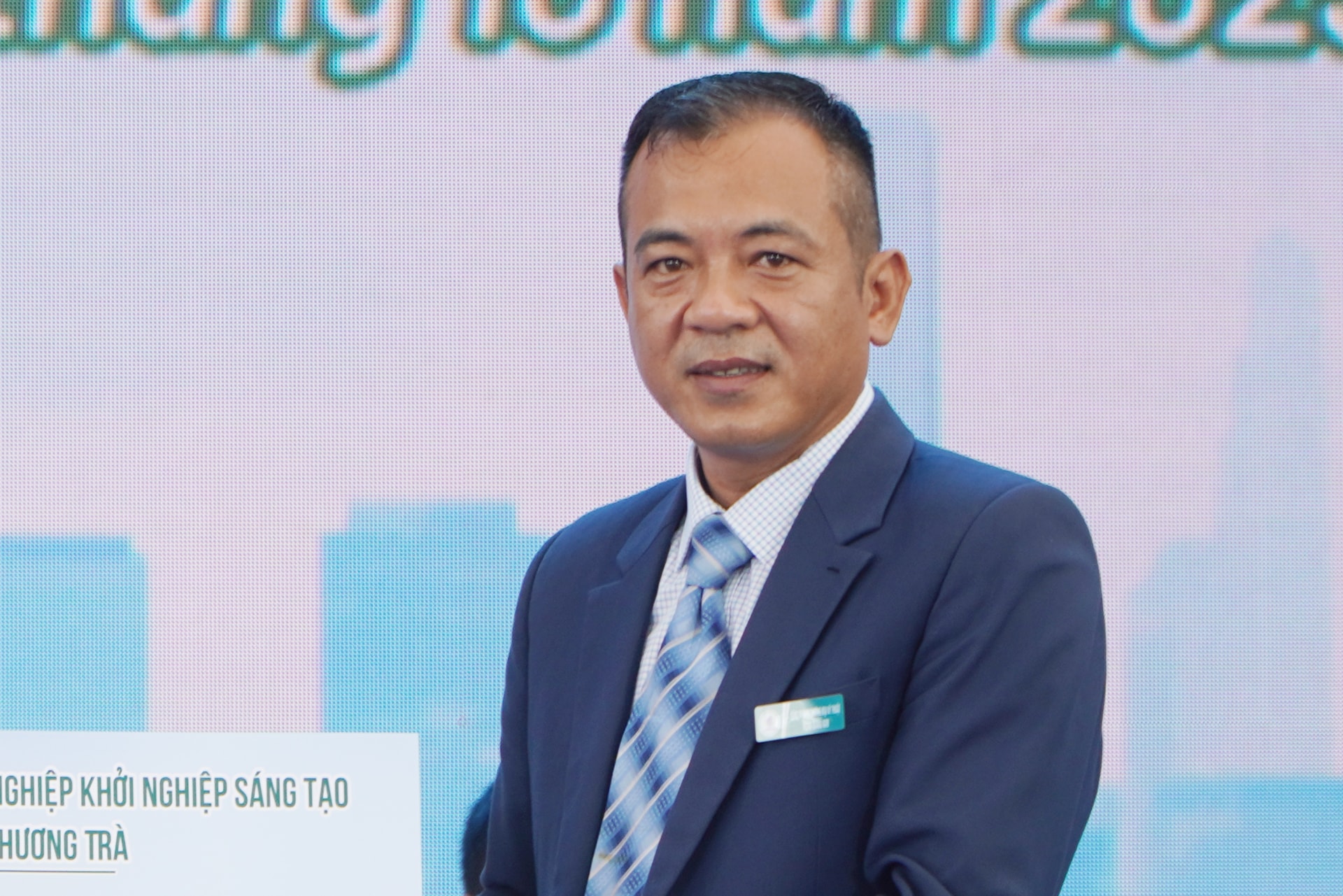 ong-mai-van-hung.jpg
