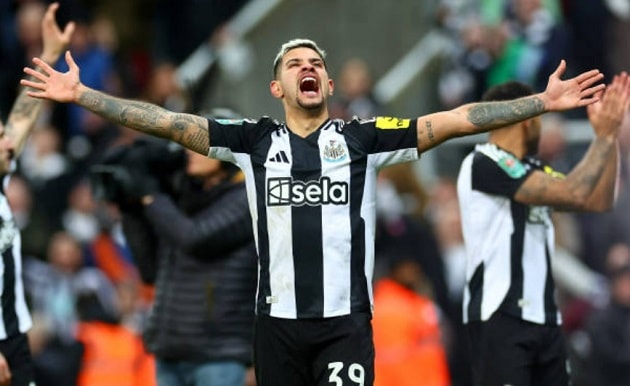 Tiền vệ Bruno Guimaraes của Newcastle trong một trận đấu.