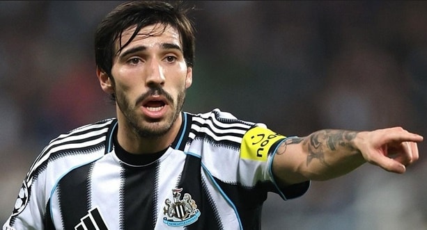 Newcastle định giá Sandro Tonali 90 triệu euro trước sự quan tâm của MU và Man City.