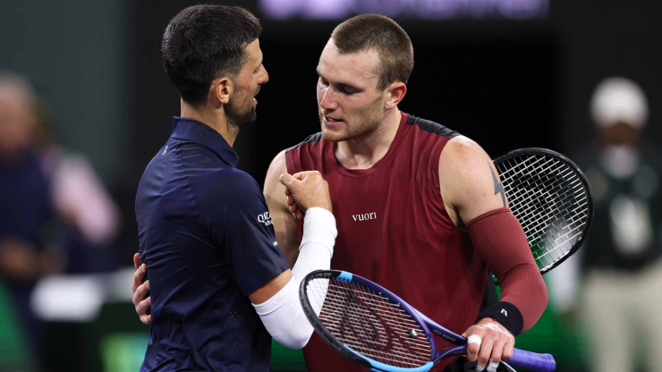 Jack Draper ăn mừng chiến thắng trước Novak Djokovic tại Indian Wells 2026