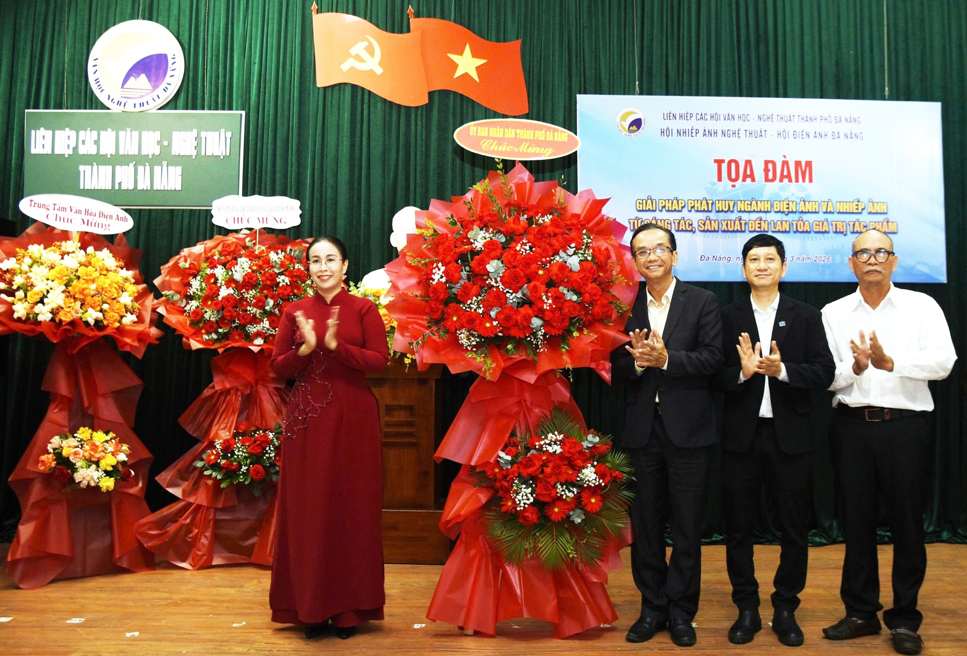 C THI TANG HOA DA