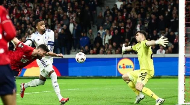 Aston Villa giành chiến thắng quan trọng trước Lille ngay trên sân khách tại Europa League.