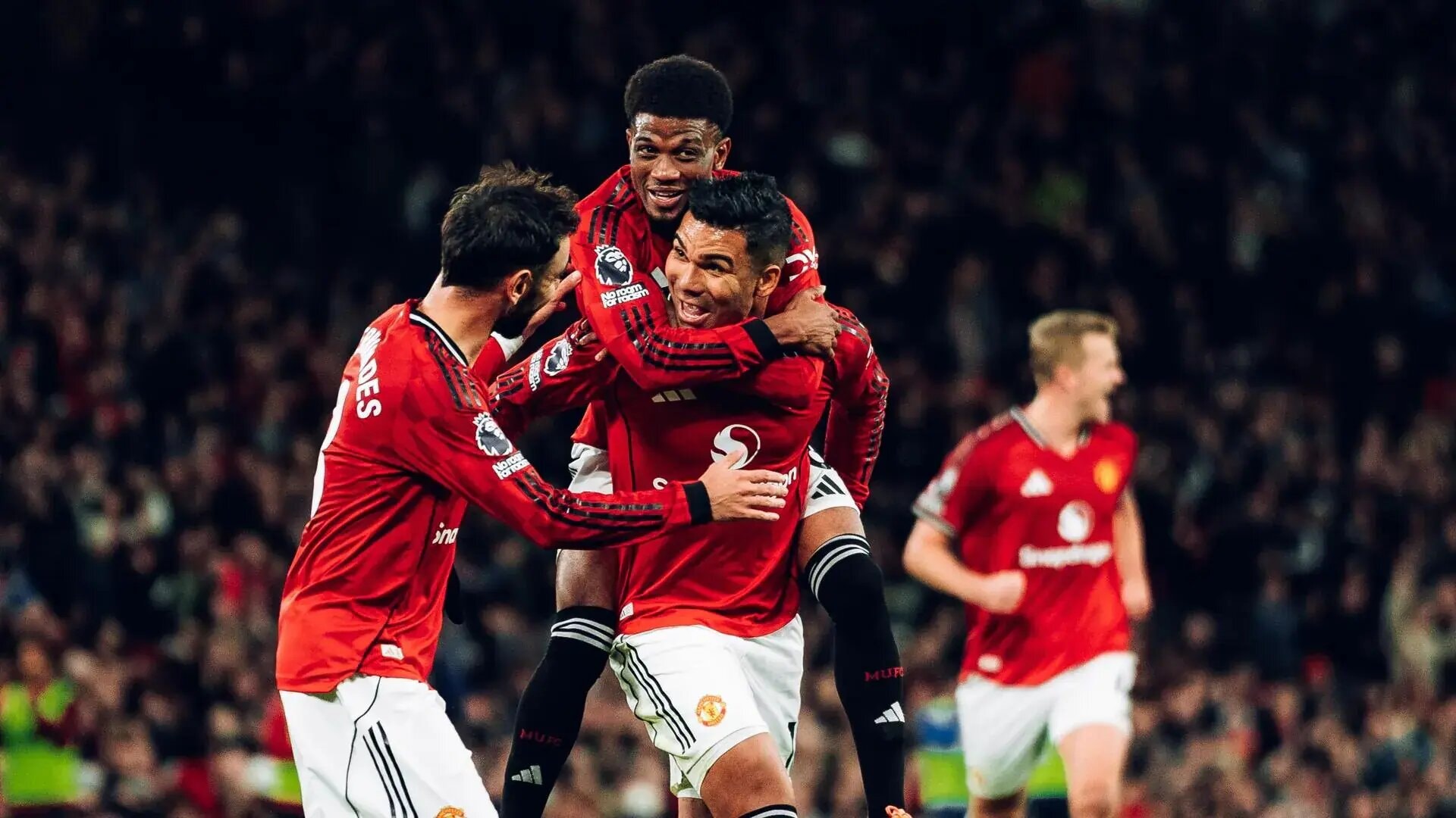 Đội bóng cần Champions League để cải thiện tài chính.