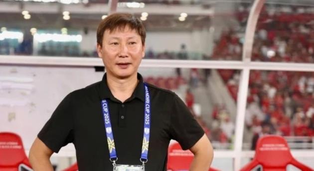 HLV Kim Sang Sik đang tính toán kỹ lưỡng về nhân sự cho Đội tuyển Việt Nam