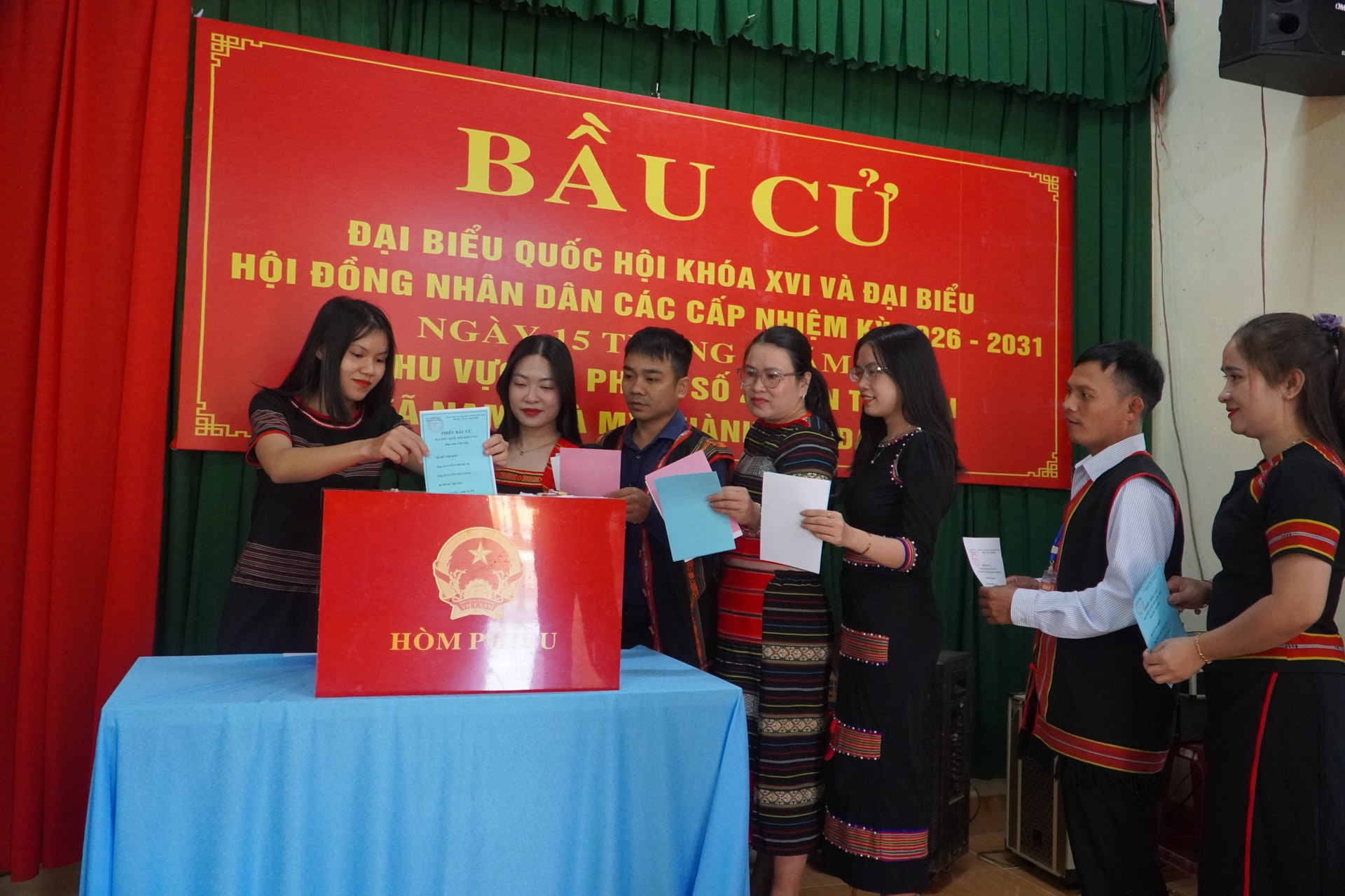Hòa nhịp ngày hội non sông