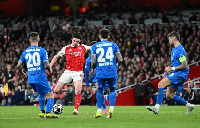 Declan Rice ăn mừng bàn thắng ấn định tỷ số 2-0 cho Arsenal