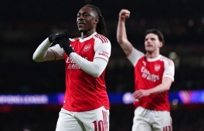 Eberechi Eze mở tỷ số cho Arsenal trong trận gặp Bayer Leverkusen