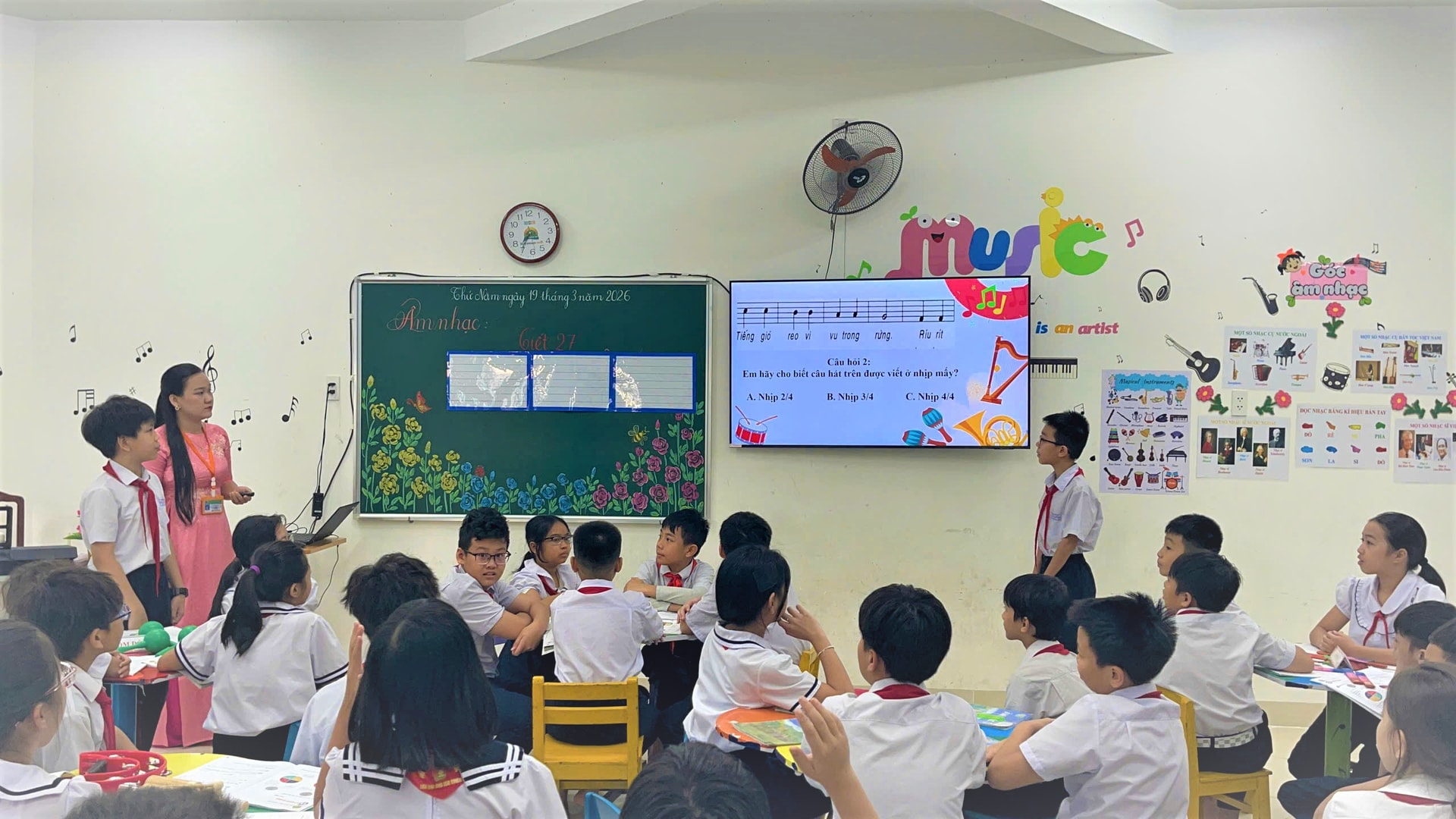 19-3, giáo viên giỏi 1