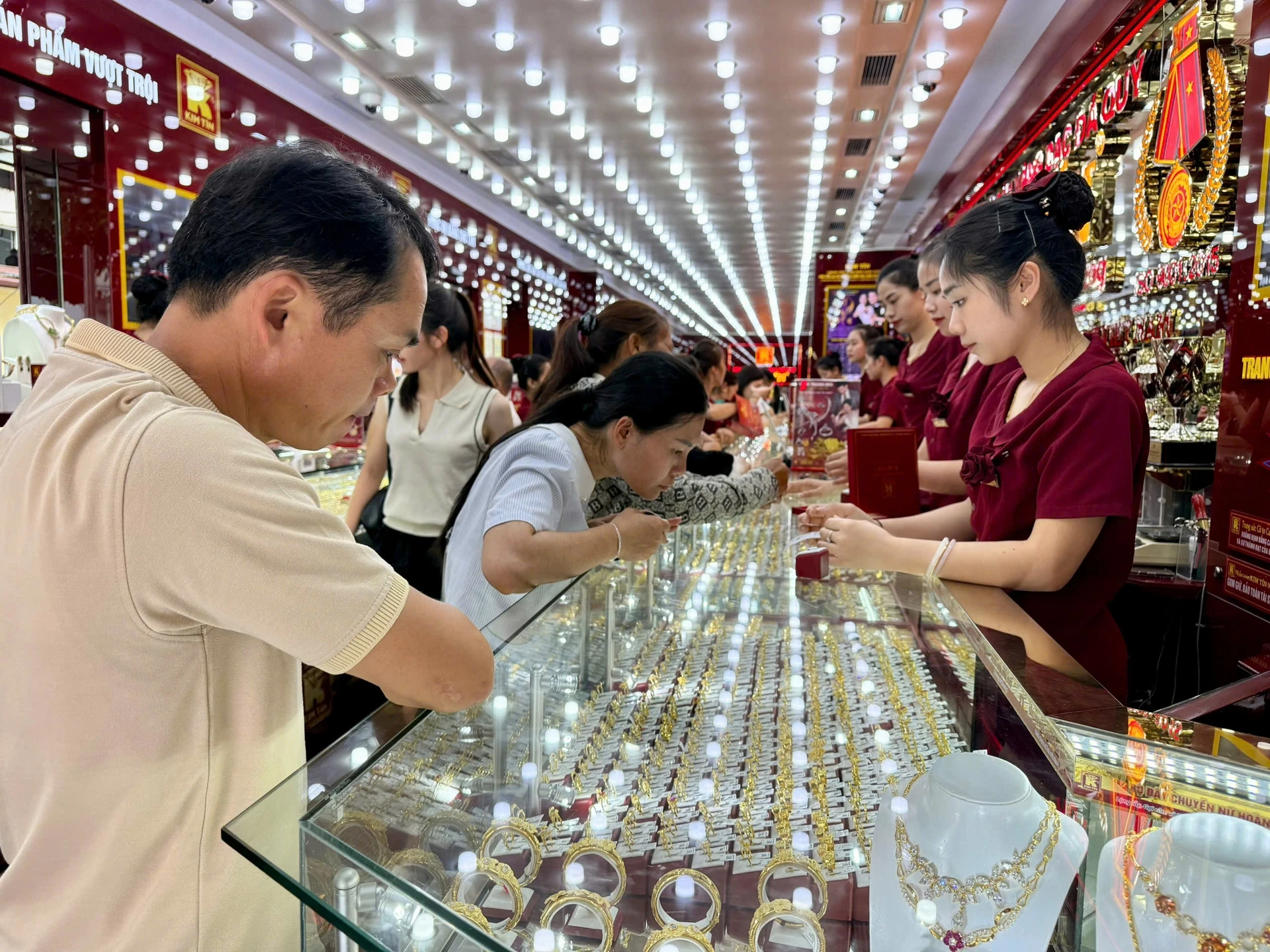 Giá vàng chiều nay 19/3/2026: SJC DOJI PNJ đồng loạt giảm 7,5 triệu đồng