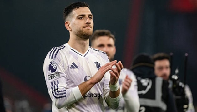 Hậu vệ phải: Diogo Dalot (6.7 điểm)