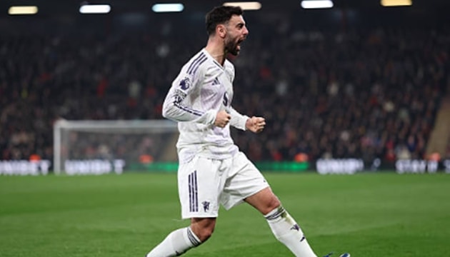 Tiền vệ công: Bruno Fernandes (7.6 điểm)