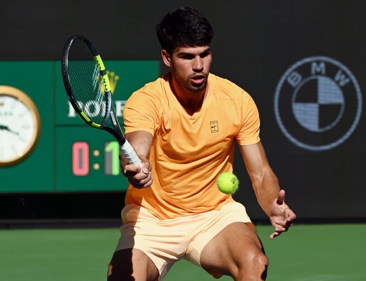 Carlos Alcaraz khuất phục "sao mai" Joao Fonseca sau 95 ph&uacute;t tại Miami Open