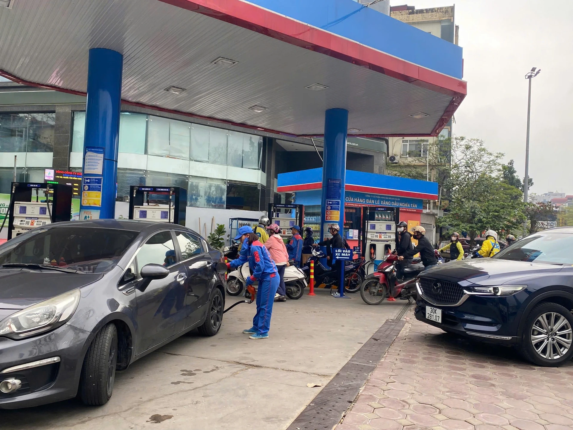 Giá xăng dầu hôm nay 23/3/2026: Duy trì mức cao