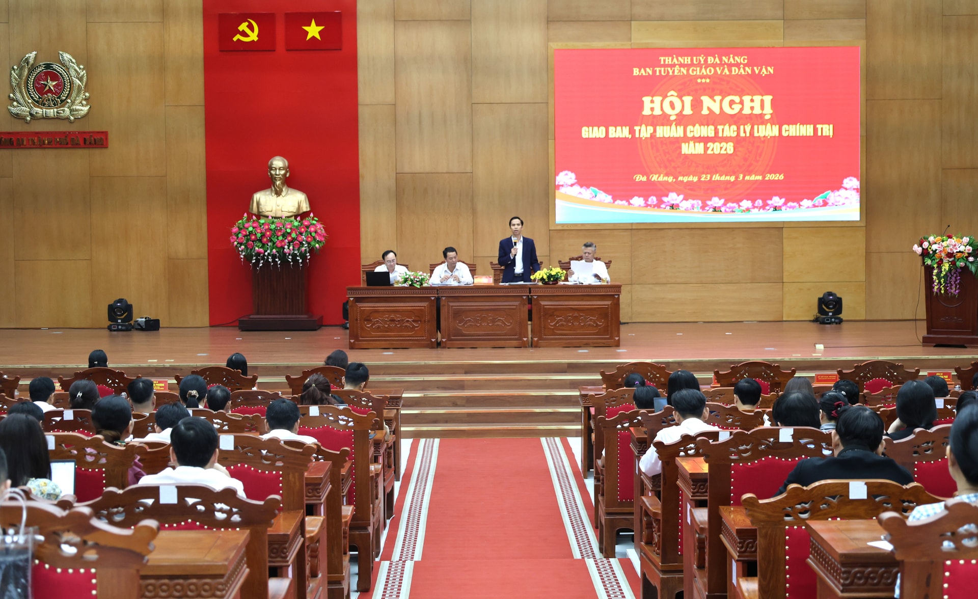 Đà Nẵng tổ chức hơn 500 lớp đào tạo, bồi dưỡng lý luận chính trị