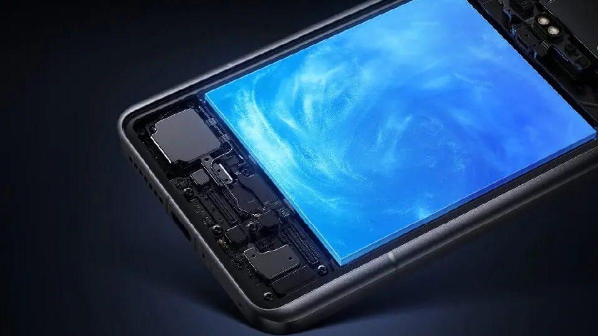 Việc tăng dung lượng pin trong bối cảnh giá chip nhớ đang leo thang hiện tại