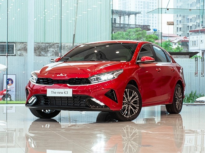 Cận cảnh thiết kế đầu xe Kia K3 mới