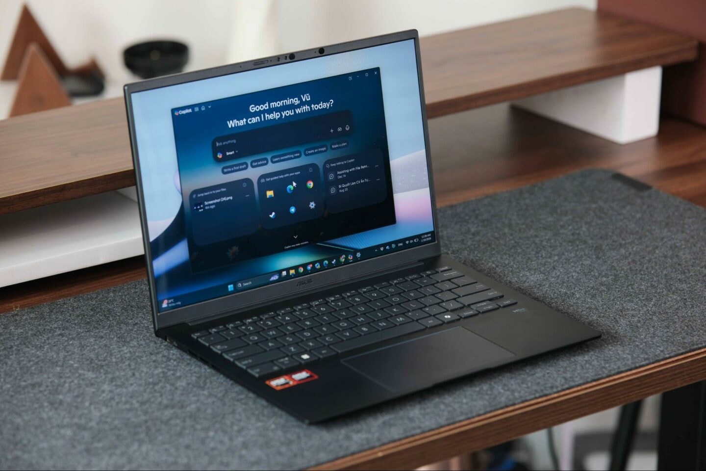 ASUS Zenbook 14 (UM3406GA) – Laptop AI đa dụng, pin lâu với thiết kế mỏng nhẹ